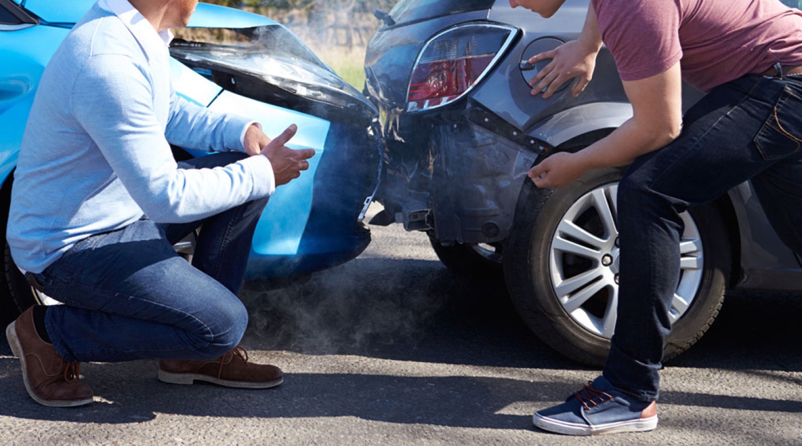 5 thói quen xấu khi điều khiển ô tô dễ gây tai nạn